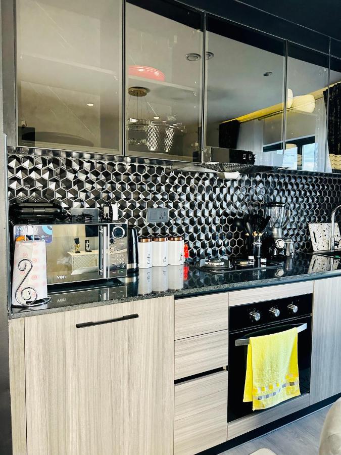 Escada Next Level Luxurious Home Найроби Екстериор снимка